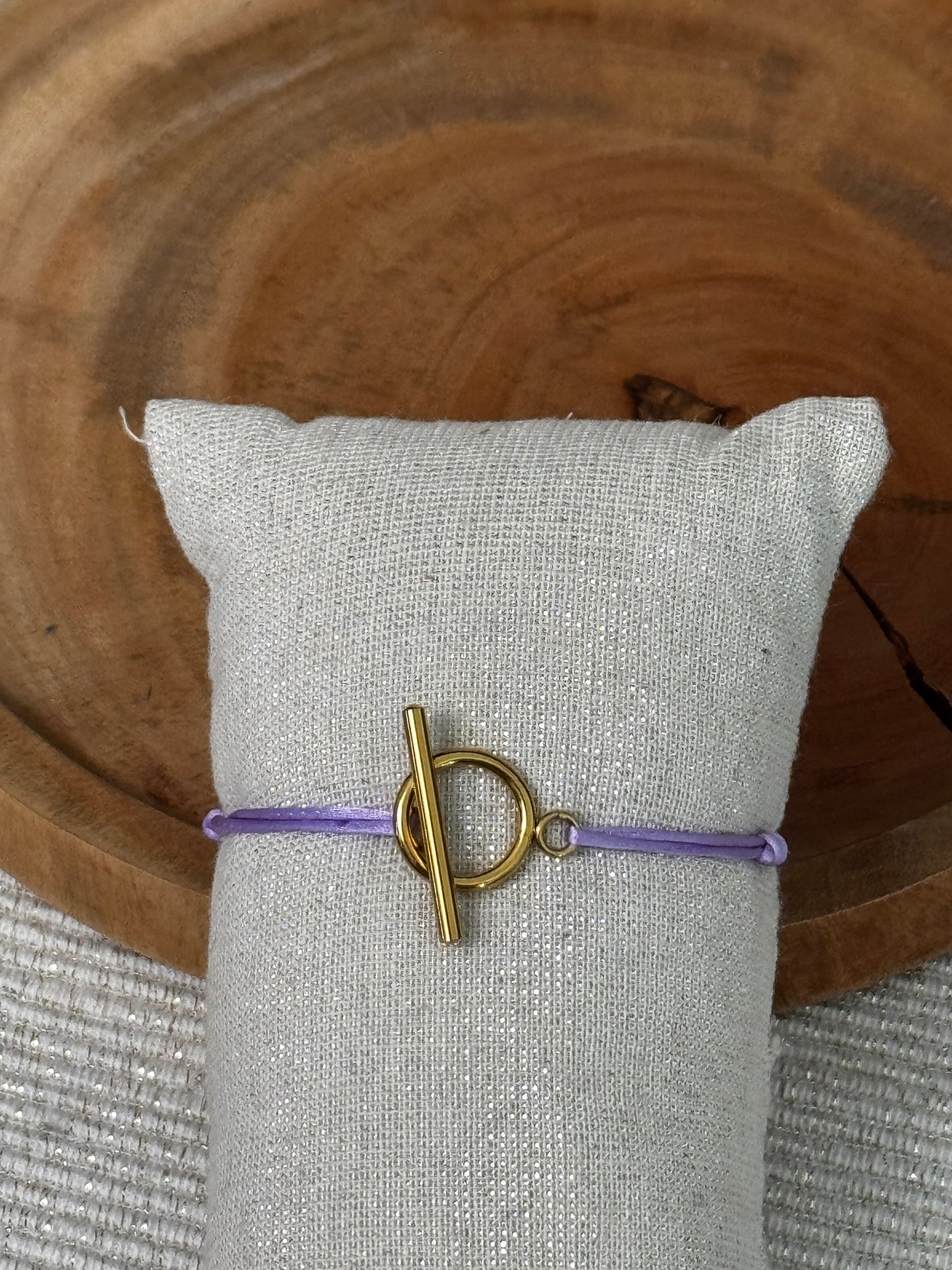 Bracelet fermoir en T violet